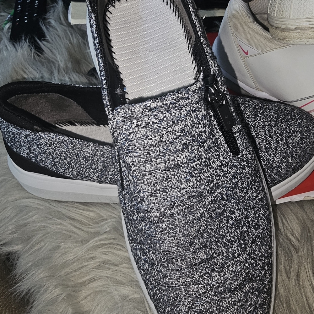 light weight slip on